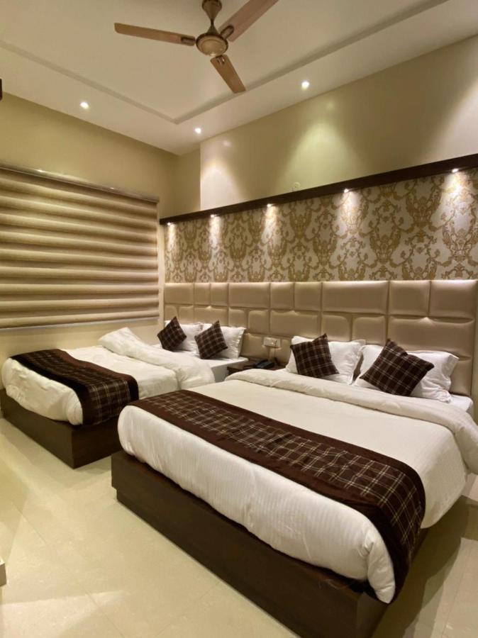 Hotel Blossom Inn Amritsar Bagian luar foto