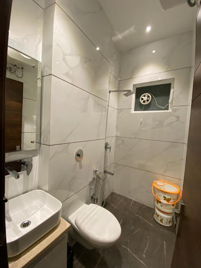 Hotel Blossom Inn Amritsar Bagian luar foto
