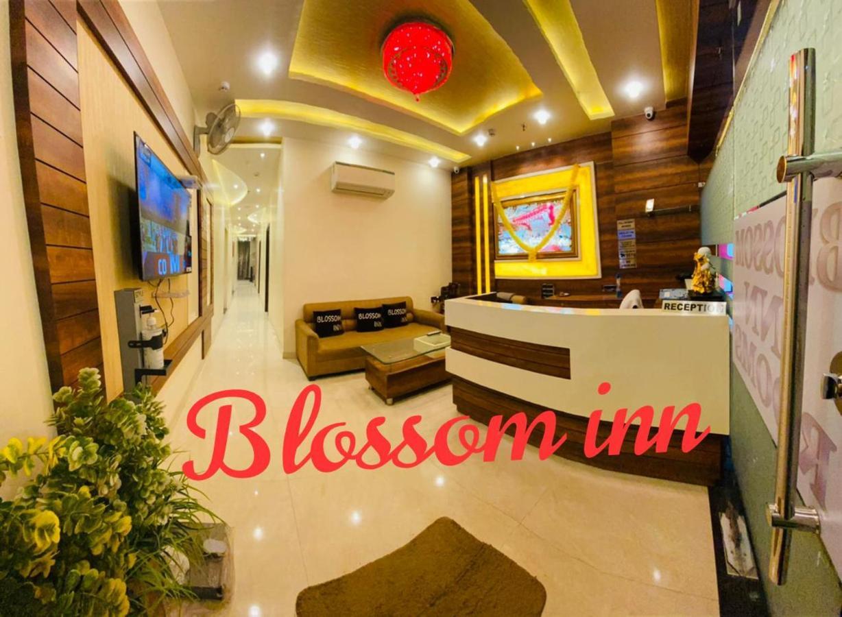 Hotel Blossom Inn Amritsar Bagian luar foto