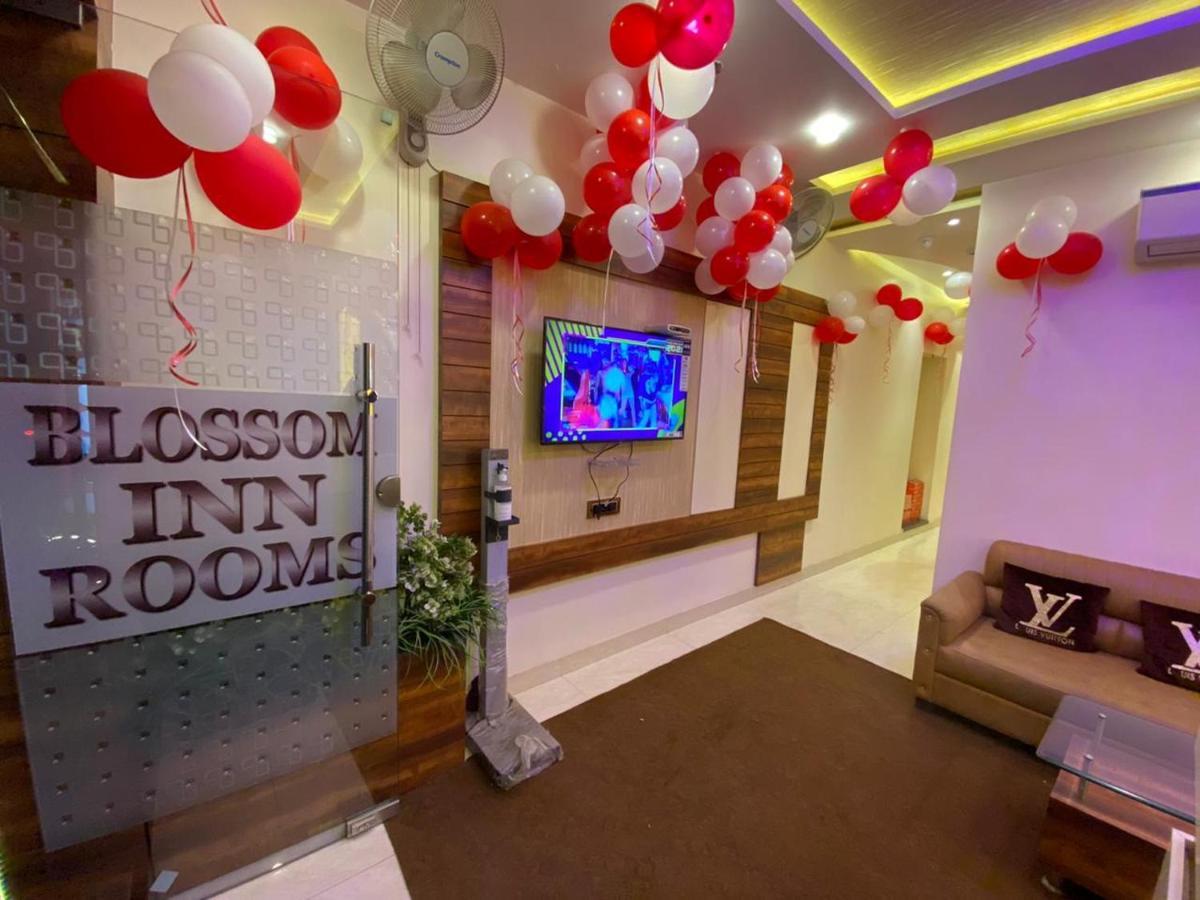 Hotel Blossom Inn Amritsar Bagian luar foto